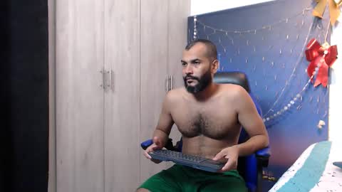 Snapshot of valentin_king7 chatting on December 2024 11:30:01 AM Valentine online show from December 2024 11:30:01 AM