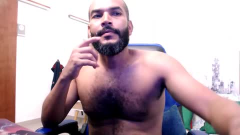 Snapshot of valentin_king7 chatting on December 2024 12:33:02 PM Valentine online show from December 2024 12:33:02 PM