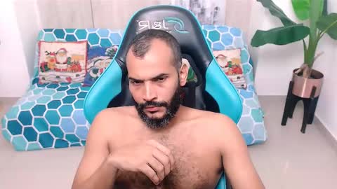 Snapshot of valentin_king7 chatting on December 2024 12:16:01 PM Valentine online show from December 2024 12:16:01 PM