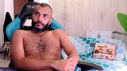 Snapshot of valentin_king7 chatting on December 2024 06:05:01 PM Valentine online show from December 2024 06:05:01 PM