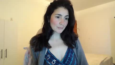 Snapshot of valentina187 chatting on December 2024 01:25:02 PM Valentina online show from December 2024 01:25:02 PM