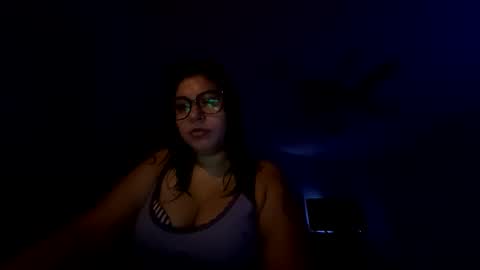 Snapshot of valentina553 chatting on April 2026 03:01:02 AM Valentina online show from April 2026 03:01:02 AM