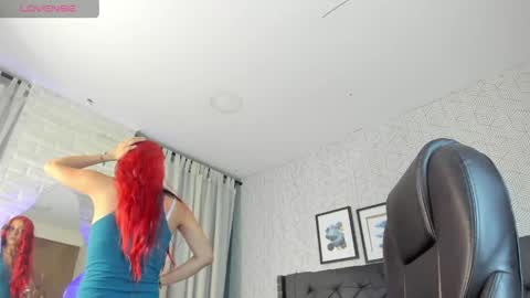 Snapshot of valentina__desire chatting on April 2026 11:38:02 AM Valen online show from April 2026 11:38:02 AM
