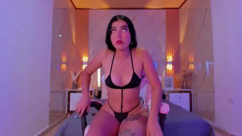 Valentina online show from February 2026 03:43:01 AM