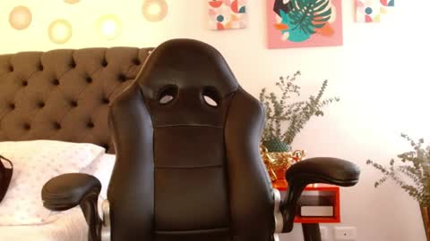 Snapshot of valentina_ferrer0 chatting on April 2026 10:21:02 PM Valen Ferrer online show from April 2026 10:21:02 PM