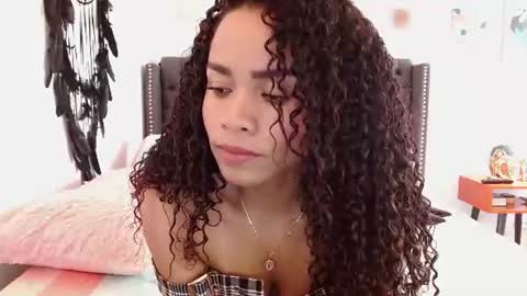 Snapshot of valentina_ferrer0 chatting on July 2026 07:32:02 PM Valen Ferrer online show from July 2026 07:32:02 PM
