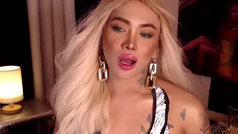 Amanda online show from December 2024 02:05:02 PM