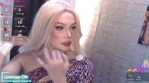 Amanda online show from November 2025 06:46:01 AM