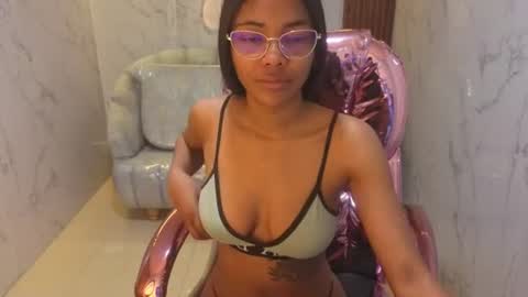 Snapshot of valentina_gomez_s chatting on June 2026 12:37:01 PM Valentina online show from June 2026 12:37:01 PM