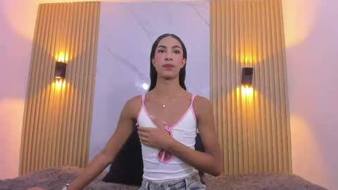 valentinaliux_ online show from April 2026 11:31:01 AM