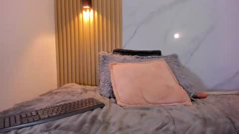 Snapshot of valentinaliux_ chatting on June 2026 11:47:01 PM valentinaliux_ online show from June 2026 11:47:01 PM