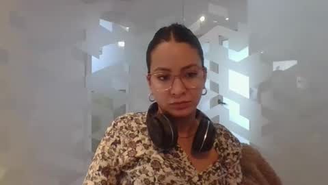 Valentina online show from May 2026 04:24:02 PM