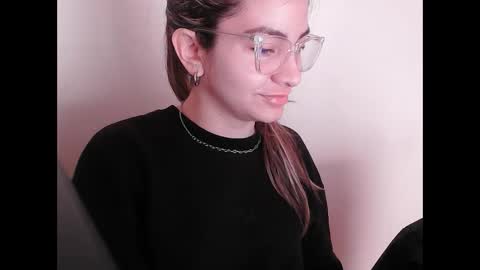 Snapshot of valentinaseleni24 chatting on September 2025 03:25:01 PM valentinaseleni24 online show from September 2025 03:25:01 PM