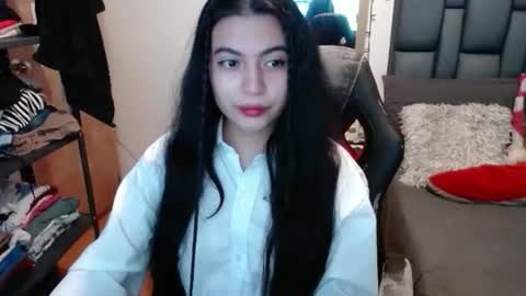 valentinasmith18 online show from February 2026 05:44:02 PM