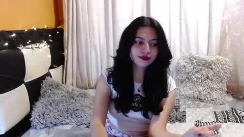 valentinasmith18 online show from April 2026 01:42:02 AM