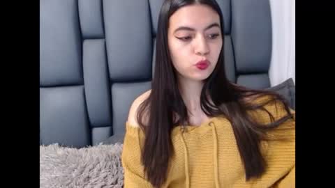 valentinasmith18 online show from June 2026 07:51:02 PM