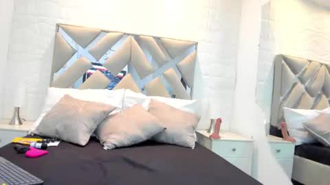 Snapshot of valentinasu_ chatting on June 2026 11:52:02 AM VALENTINA online show from June 2026 11:52:02 AM