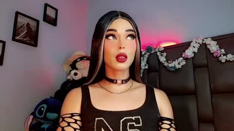 Marian online show from October 2025 11:05:02 AM