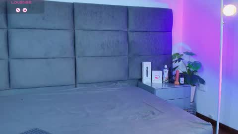 Snapshot of valentino_moon chatting on December 2025 02:38:01 AM valentino moon online show from December 2025 02:38:01 AM