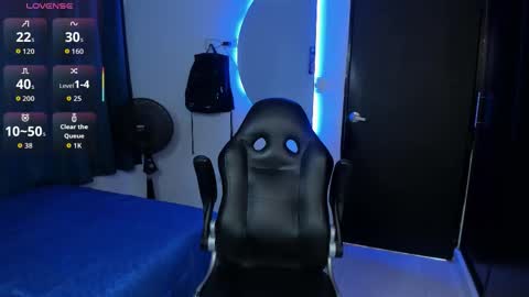 Snapshot of valentino_santos chatting on November 2025 03:06:02 PM valentino santos online show from November 2025 03:06:02 PM