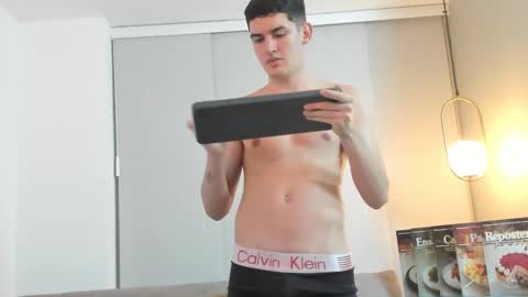 ValentinoCerati online show from December 2024 03:13:02 AM