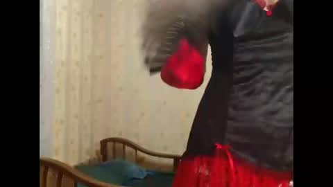 valentijm online show from November 2025 11:43:02 AM