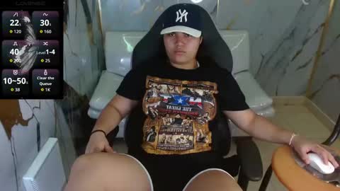 valeri_harpers4 online show from April 2026 02:43:02 PM