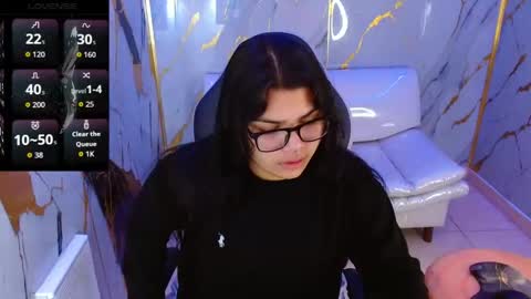 valeri_harpers4 online show from June 2026 08:42:02 PM
