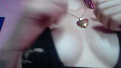 Snapshot of valeria_mendozza chatting on December 2024 07:46:01 AM online show from December 2024 07:46:01 AM