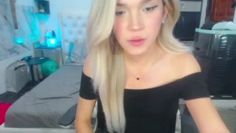 Snapshot of valeria_nikia chatting on January 2025 04:51:02 PM VALERIA online show from January 2025 04:51:02 PM