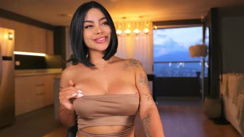 Snapshot of valeria_orozco chatting on January 2025 11:08:01 PM valeria_orozco online show from January 2025 11:08:01 PM