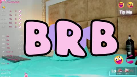 Costume lover online show from February 2025 06:51:01 AM