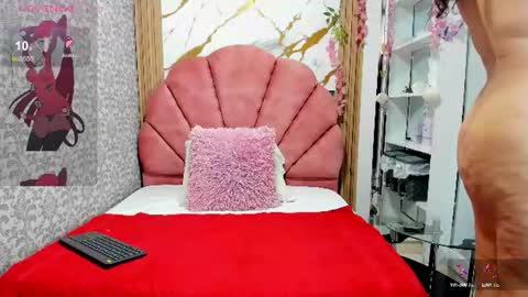 Costume lover online show from June 2026 07:07:01 PM