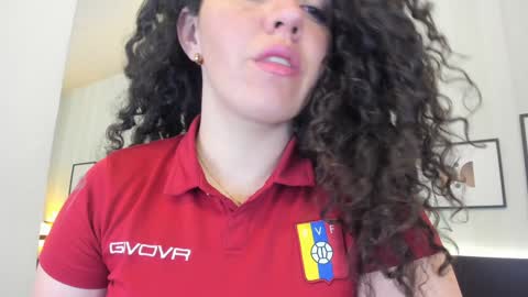 Snapshot of valeriaa_soler chatting on January 2025 12:35:01 PM Valeria online show from January 2025 12:35:01 PM