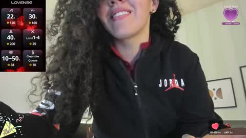 Snapshot of valeriaa_soler chatting on February 2025 12:20:01 PM Valeria online show from February 2025 12:20:01 PM