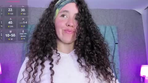 Snapshot of valeriaa_soler chatting on October 2025 05:35:02 PM Valeria online show from October 2025 05:35:02 PM