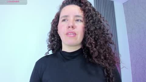 Snapshot of valeriaa_soler chatting on October 2025 02:13:01 PM Valeria online show from October 2025 02:13:01 PM