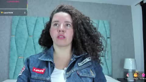 Snapshot of valeriaa_soler chatting on November 2025 01:22:02 PM Valeria online show from November 2025 01:22:02 PM