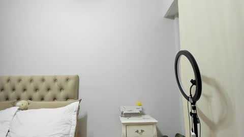 Snapshot of valeriafraanco chatting on September 2025 03:52:02 AM valeriafraanco online show from September 2025 03:52:02 AM