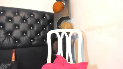valeriapinkk online show from April 2026 02:52:02 PM