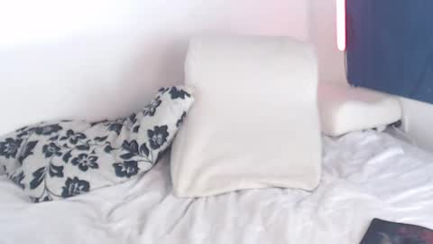 Snapshot of valeriaruiz_1 chatting on January 2025 08:57:01 PM Valeria online show from January 2025 08:57:01 PM