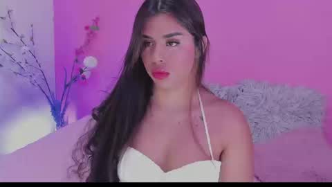 Snapshot of valeriaruiz_1 chatting on September 2025 04:00:02 PM Valeria online show from September 2025 04:00:02 PM