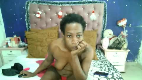 Snapshot of valeriatsx chatting on December 2025 12:43:01 PM La valerie26 online show from December 2025 12:43:01 PM