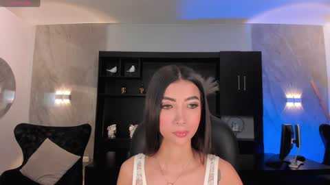 Snapshot of valeriavelvet chatting on January 2025 11:45:02 AM Vale online show from January 2025 11:45:02 AM