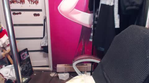 Snapshot of valeriaxkiss chatting on December 2024 06:26:01 PM ValeriaXKiss online show from December 2024 06:26:01 PM
