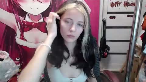 ValeriaXKiss online show from March 2026 03:48:01 PM