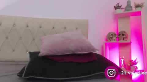 Snapshot of valerie_21 chatting on January 2025 12:09:01 PM Valeriee online show from January 2025 12:09:01 PM