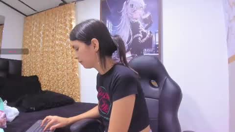 Snapshot of valerie__skinny chatting on June 2026 03:58:02 AM valeri online show from June 2026 03:58:02 AM