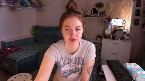 Snapshot of valerie_cutee chatting on May 2026 10:44:01 AM Lera online show from May 2026 10:44:01 AM