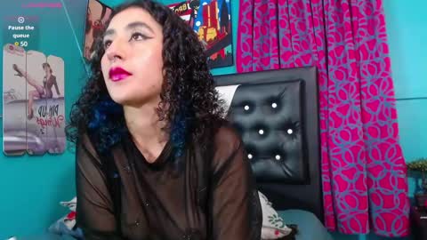 Snapshot of valerie_mase chatting on January 2025 09:54:01 PM vale online show from January 2025 09:54:01 PM